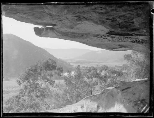 View from Court House Cave, Wisemans Ferry, Hawkesbury River, New South Wales, ca. 1945 [picture] / E.W. Searle