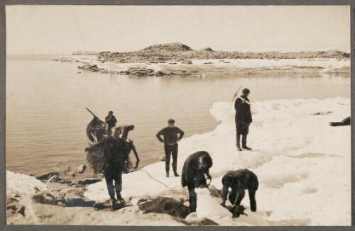 Mawson's Australian Antarctic Expedition in polar seas, 1912 [picture]
