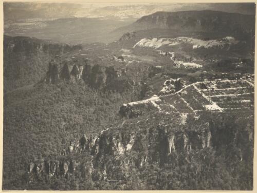 [Aerial view of Katoomba and the Three Sisters, New South Wales] [picture] / E. W. Searle