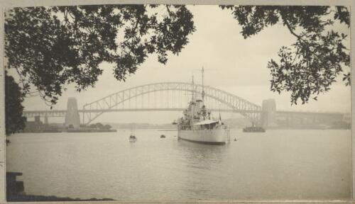 HMAS Sydney, Sydney Harbour, ca. 1935 [picture] / Edward Searle