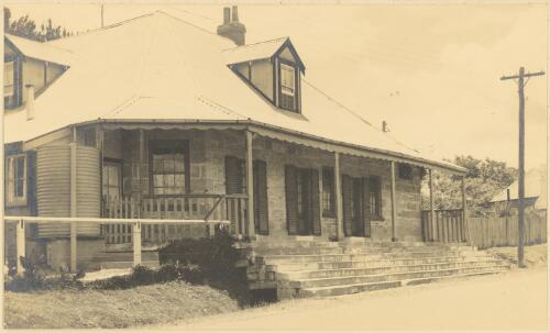 Colonial Inn, Hume Highway, Berrima, New South Wales [picture] / E.W. Searle