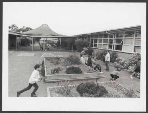 Wilmont Road Primary School. Shepparton. 1994 [picture] / photography by Raymond de Berquelle
