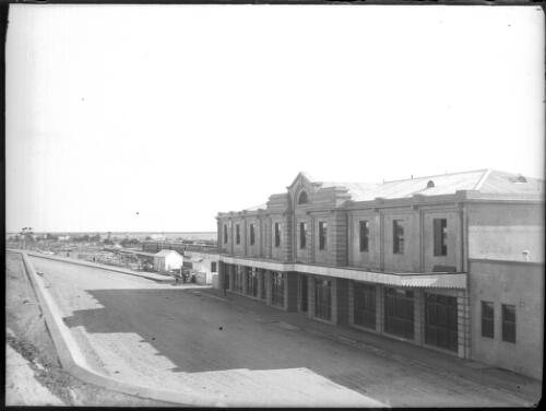 Unidentified stone building [picture] : Fred McKay Cape York Peninsula and West Queensland Patrol 1938-1940 / [Fred McKay]