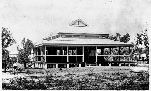 Unidentified house [4] [picture] : Fred McKay Cape York Peninsula and West Queensland Patrol 1938-1940 / [Fred McKay]