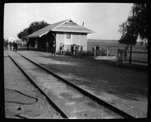 Tarcoola Railway Station, South Australia [transparency] : a deputation slide of the AIM [Australian Inland Mission] Head Office, 1926-1940/ [John Flynn?]