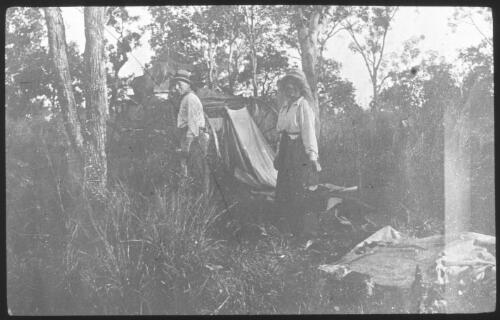 John and Jean Flynn at an unidentified campsite in the bush [transparency] / [John Flynn?]