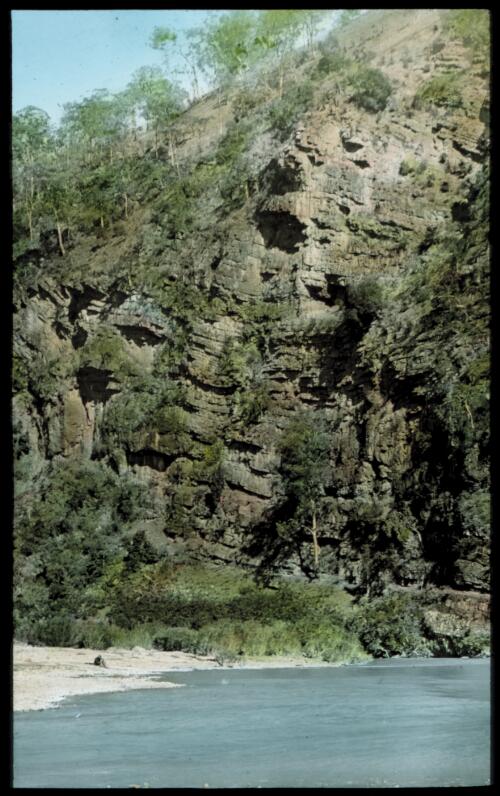 View of Moon's Bluff [transparency] : a lantern slide used by John Flynn in lectures / [John Flynn]