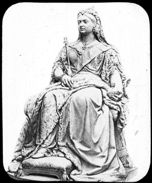 Statue of Queen Victoria [transparency] : part of a lantern slide lecture collection, 1926 / [John Flynn?]