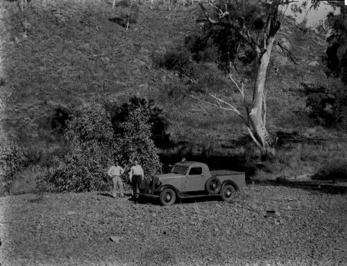 Reverend Fred McKay and Bill Barlow in the Cloncurry hills, 1936 [1] [picture] / [John Flynn?]