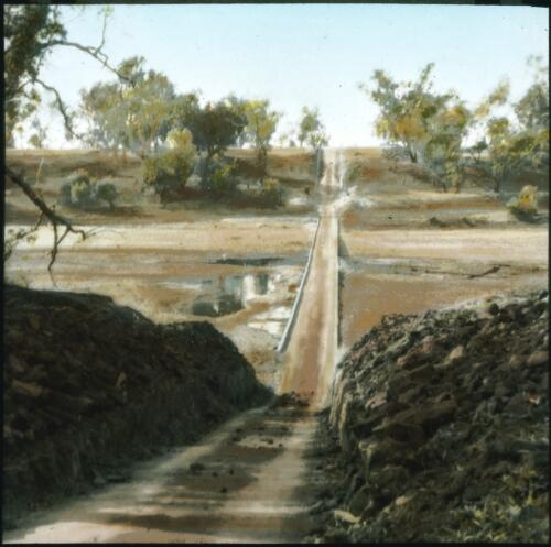 View of Fitzroy Crossing [transparency] : part of lantern slide lecture collection, 1926 / [John Flynn?]