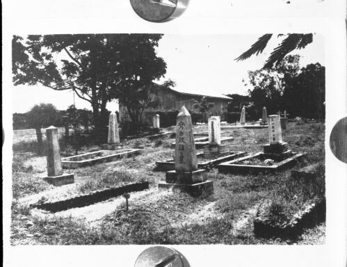 Divers corner, Gardens Road Cemetery, Darwin, ca. 1945 [picture] / [John Flynn?]