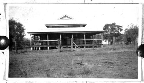 Unidentified Australian Inland Mission building [picture] / [John Flynn?]
