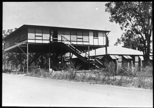 Unidentified building on stilts [Darwin?], [1] [transparency] : scenes from the North Australia Patrol and other general scenes, 1937 - 1942 / [John Flynn?]