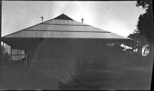 Homestead on a Kimberley station [1] [picture]