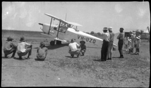 Dr Jean White's plane [picture] / [John Flynn?]
