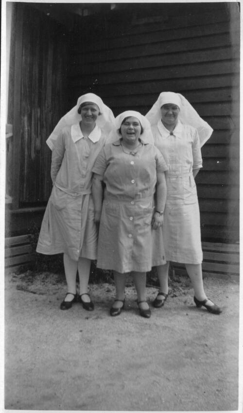 Sisters E. Coleman, E. A. Hern and J. Gray at Esperance, September 1931 [picture] / [John Flynn?]