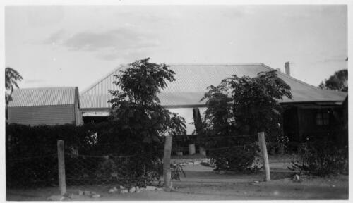 Homestead at Moola Bulla Native Station, 24 miles out of Halls Creek, April 1940 [picture] / [John Flynn?]