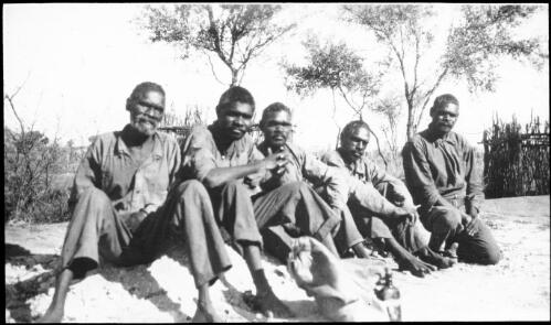 Five prisoners, from Haast's Bluff, who had just finished their sentence at Alice Springs Gaol, Northern Territory, 1932 [transparency] / C. Duguid