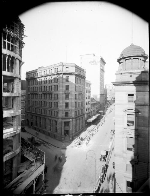 View of the South British Insurance Company Limited building at the O'Connell and Hunter Street intersection, Sydney, ca. 1925 [picture] / A.G. Foster