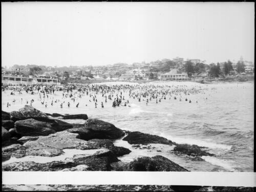 Bathers on Coogee Beach, New South Wales [picture] / A.G. Foster