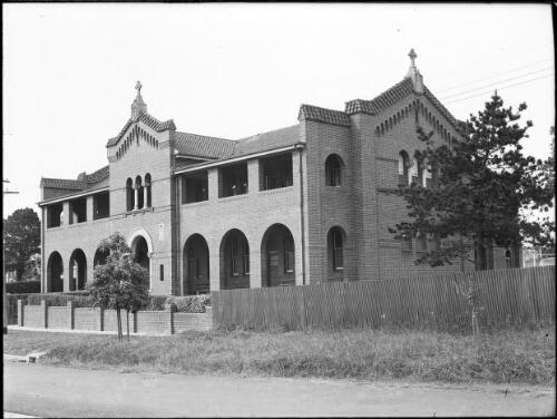 Exterior view of church school, Sydney, New South Wales [picture] / A.G. Foster