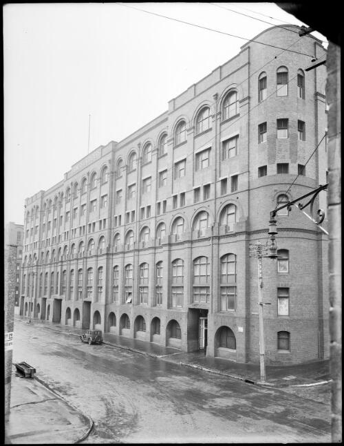 View of Farmers and Graziers building, Sydney, New South Wales, [1] [picture] / A.G. Foster