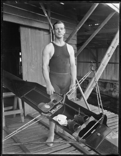 Champion rower, Alfred Deane Felton [1] [picture] / A.G. Foster
