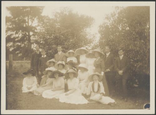 Group portrait of Mathilde Elizabeth Deane [?] with twelve unidentified women and five unidentified men, ca. 1910s [picture]