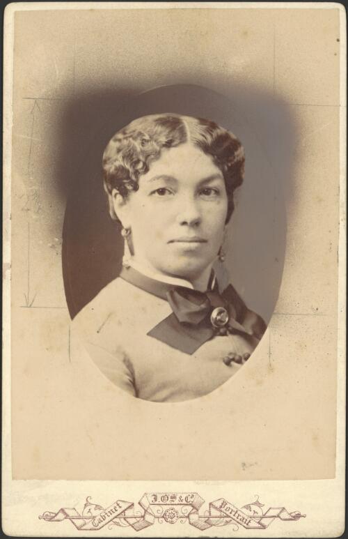 Portrait of Mrs George Coppin (Lucy)at about 26 years of age, ca. 1870 [picture] / Johnstone O'Shannessy