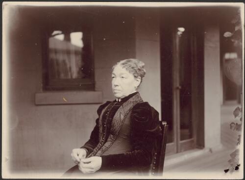 Portrait of Mrs George Coppin (Lucy), ca. 1901 [picture]