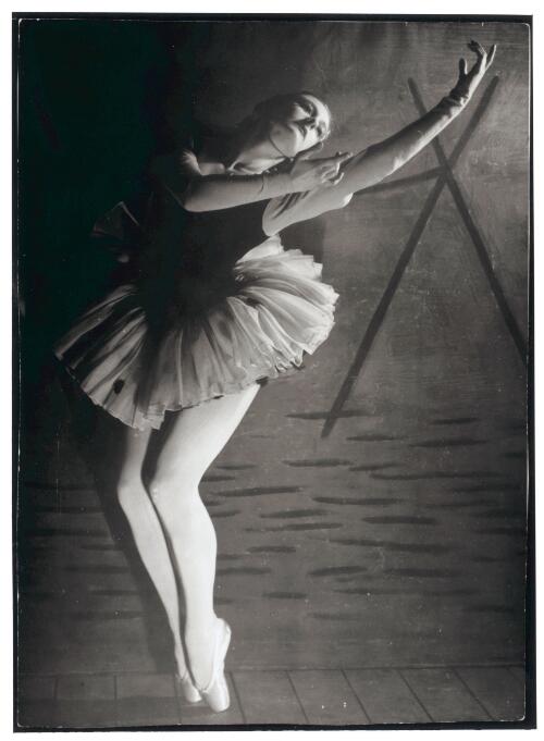 Peggy Sager as Columbine in "Harlequin", choreographed by Helene Kirsova, Kirsova Ballet, ca. 1944 [picture] / Max Dupain