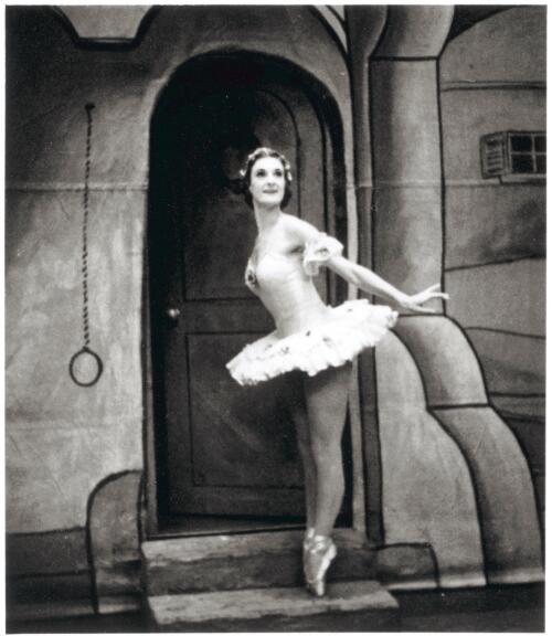 Peggy Sager as Swanhilda in "Coppelia", Borovansky Ballet, 1952 [picture]