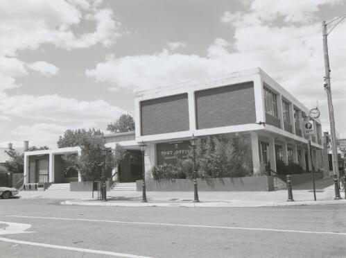 Post Office, corner Bridge and Mair Streets. Benalla, 1994 [picture] / Joyce Evans