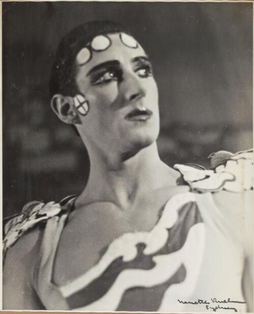 Anton Dolin in costume for Protée in Protée, Covent Garden Russian Ballet Australian tour, 1938 or 1939 [2] [picture] / Nanette Kuehn
