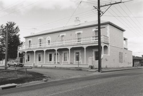 Boarding House, 16th Street, Gawler [picture] / Peter Mathew
