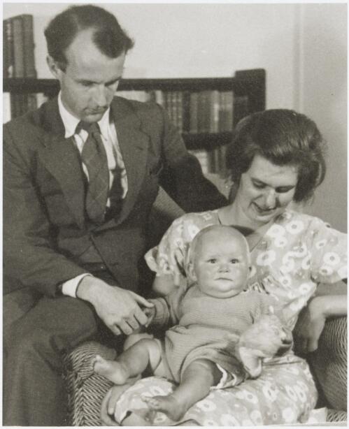 Manning, Dymphna and Sebastian Clark at Corio, Victoria, Christmas 1940 [picture]