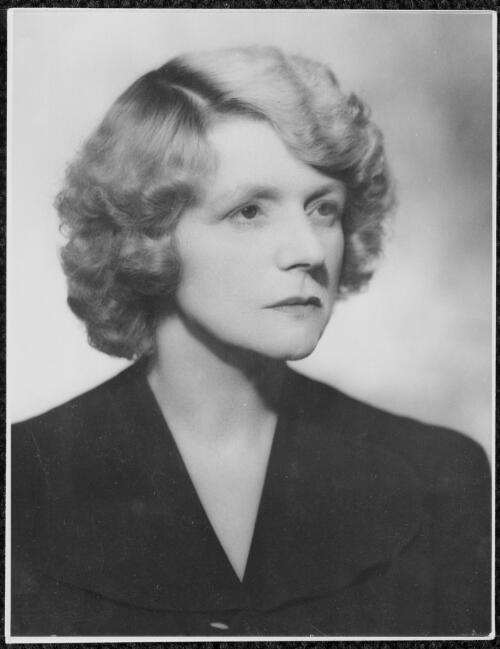 Portrait of Edith Harrhy, Melbourne, ca. 1940s [picture] / Broothorn, Melbourne