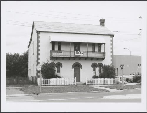 Mill House (1883) Manager's residence, Morisset Street Queanbeyan [picture]