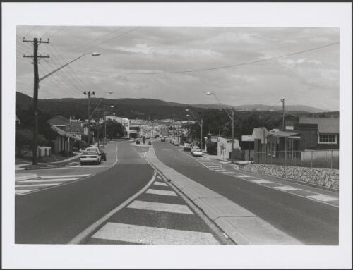 Crawford Street towards Town Centre Queanbeyan [picture]