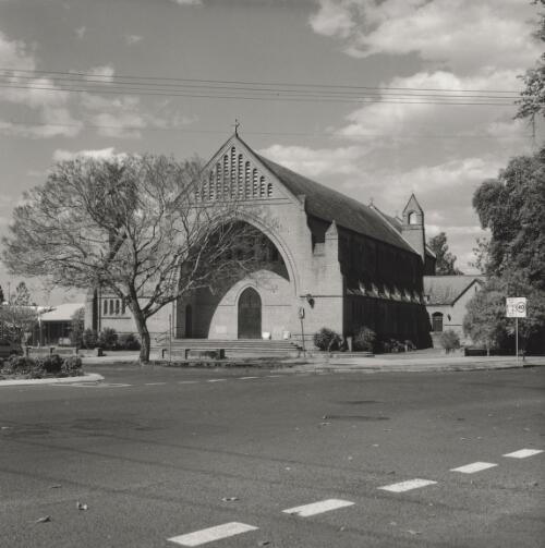 Church cnr. Victoria and Duke Streets Grafton [picture]