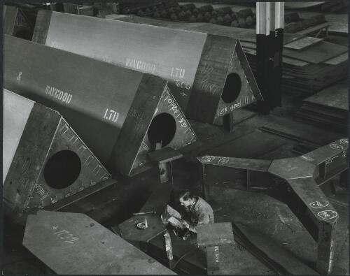 Heavy industry and engineering, 1949-1973 [picture] / Wolfgang Sievers