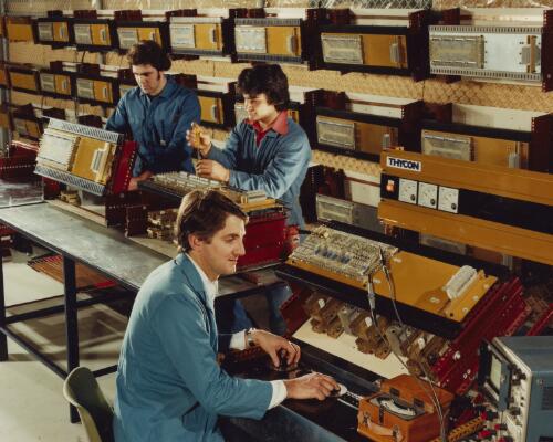 Workers checking electrical circuit boards at Thycon Industries, Brunswick, Victoria, 1979, 2 [picture] / Wolfgang Sievers