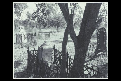 Thornborough Cemetery (Near Mt Mulligan) [picture] / Gordon Undy