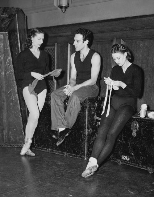 Ballet Russe de Monte Carlo at rehearsal with Mary Ellen Moylan, Luis Trapaga and Valrene Tweedie, City Centre Theatre, New York, 1947 [picture] / John Goldston Studios
