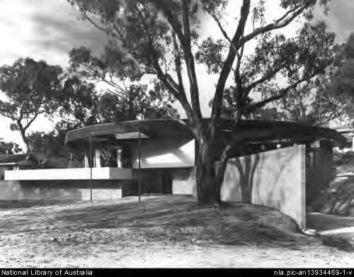 Canberra architecture, the house of Professor Benjamin, Canberra, 1958, awarded 1959 House of the Year Award by Royal Australian Institute of Architects [picture] / Wolfgang Sievers