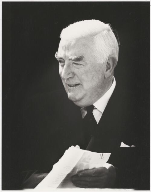 Sir Robert Menzies, Adelaide. 1965 [picture] / David Moore