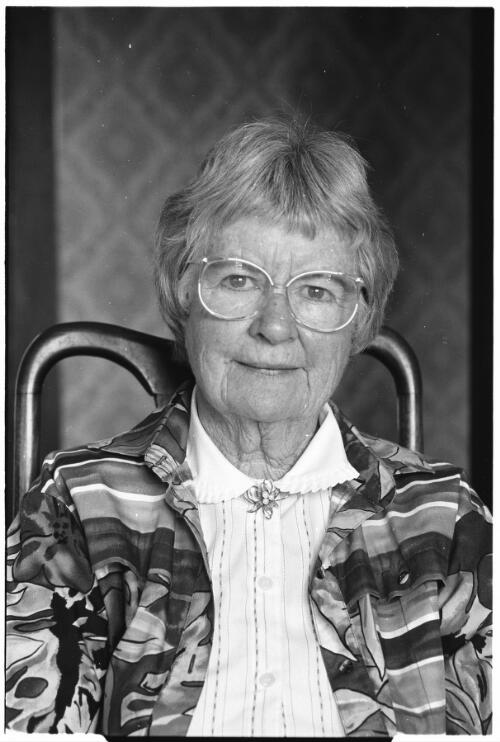Portrait of Gwen Harwood, West Hobart, Tasmania, 1988, [2] [picture] / Alec Bolton