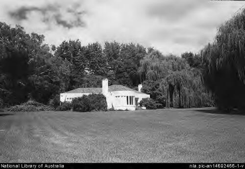 Sir Harold White's house and garden, Red Hill, A.C.T., 1989 [picture] / Alec Bolton