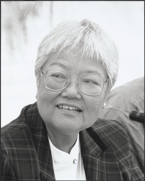 Doreen Fernandez, academic and food writer, at the Australian Food and Wine Writers' Festival, 1997 [picture] / Michal Kluvanek
