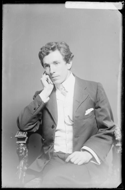 Harold Cazneaux seated with right hand to cheek at Freeman's Studio, Sydney, 1905 [picture]